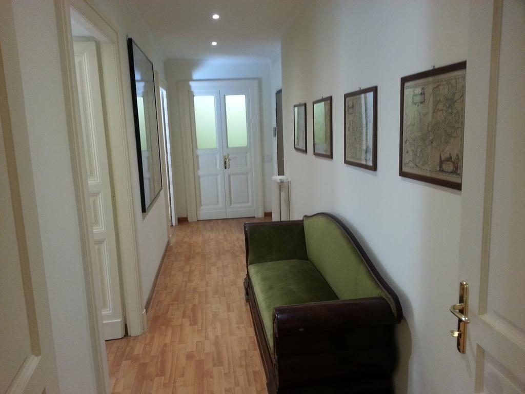 Three-Bedroom Apartment,710952439:JPEG